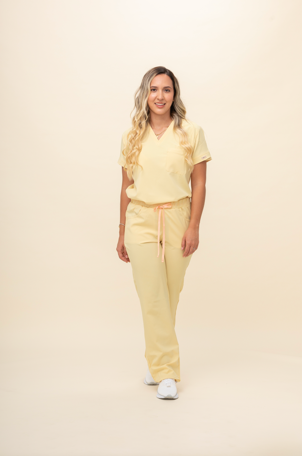 Uniforme Isabella Amarillo Pastel