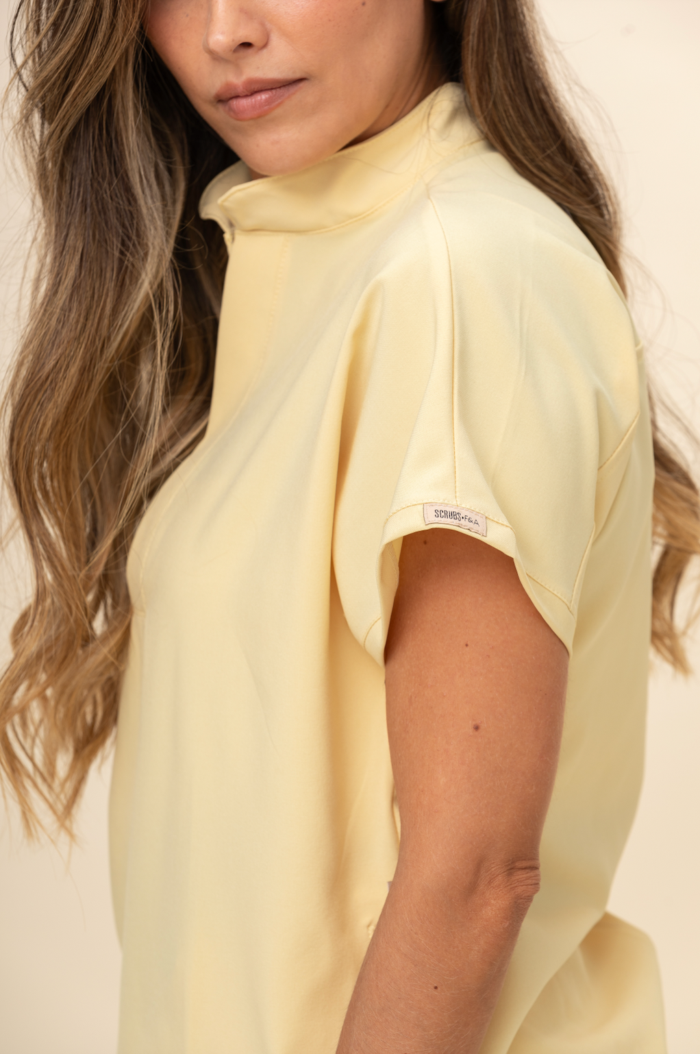 Uniforme Pukka Amarillo Pastel